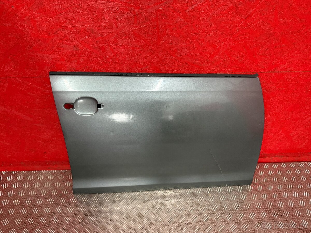 PRAVÝ PŘEDNÍ PLECH DVEŘÍ VW GOLF 5 5DV - 2