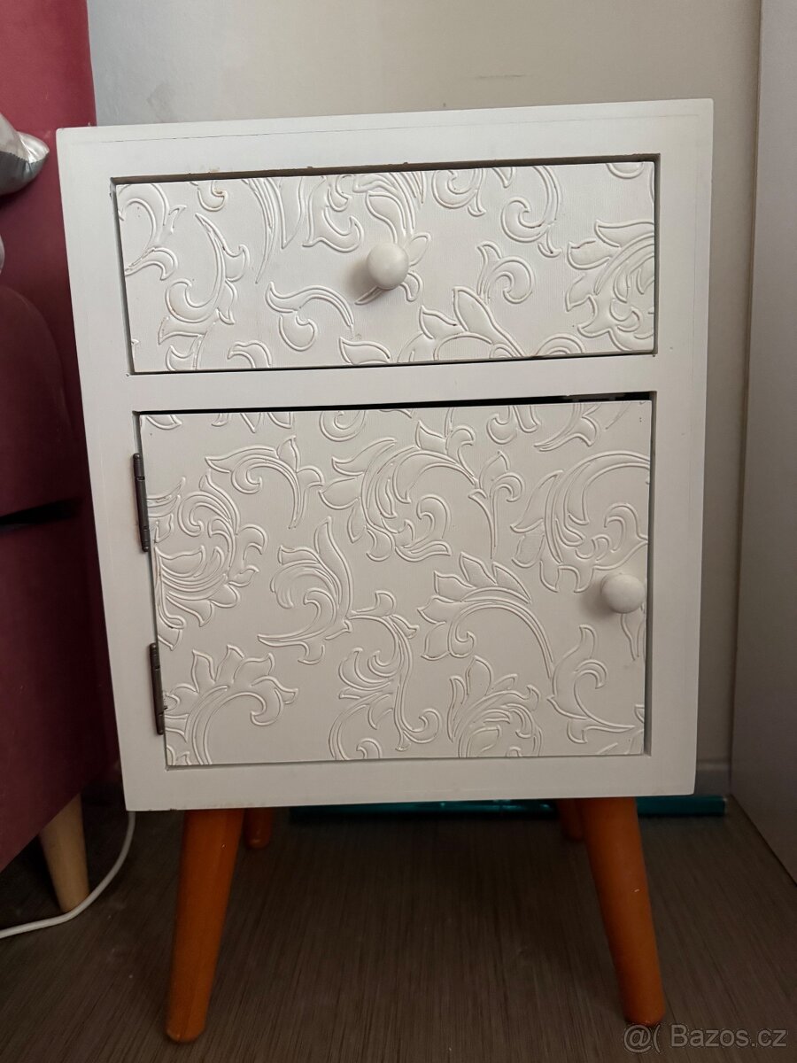 Noční stolek - 2
