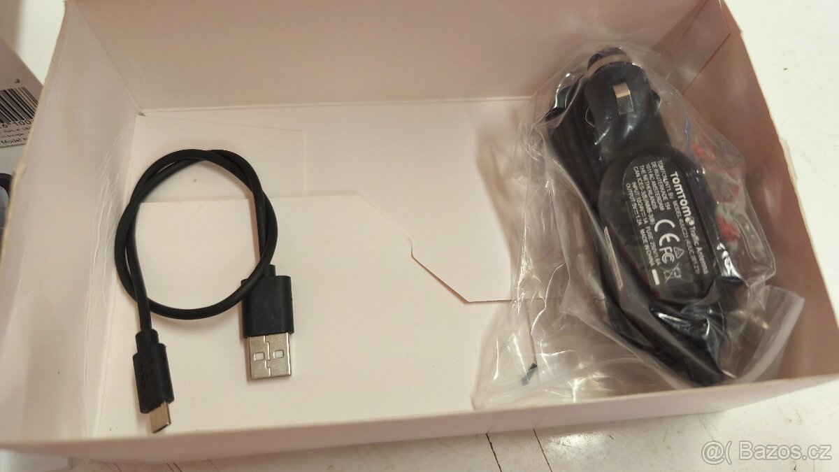 NAVIGACE TOMTOM BASIC GO - 2