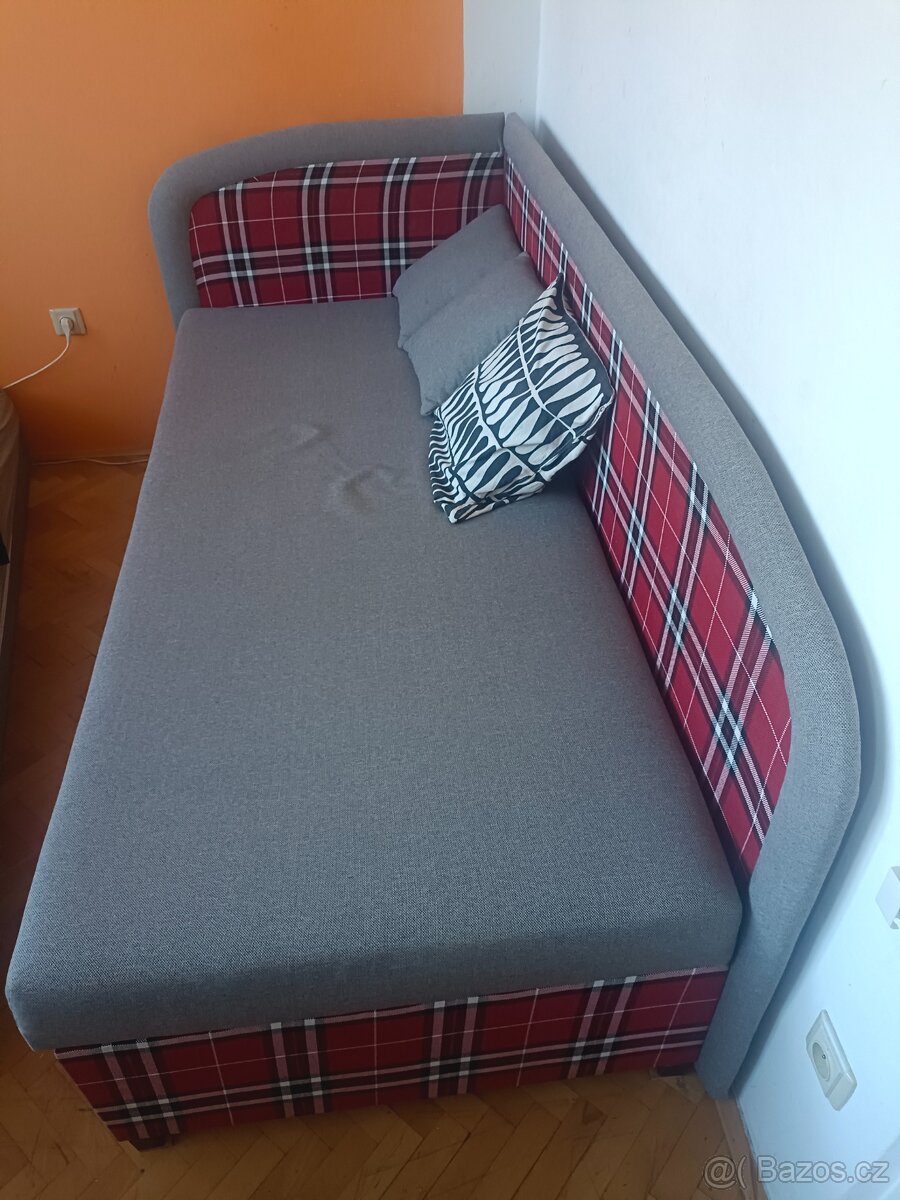 Postel s úložným prostorem za odvoz - 2