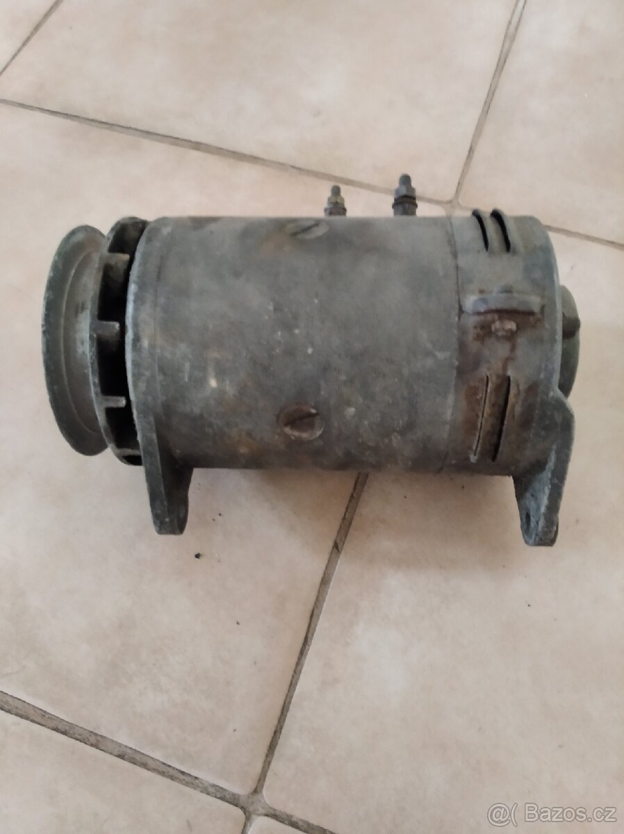 Dynamo na Š Octavia veterán - 2