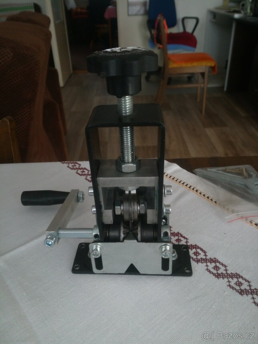 Páračka, holička, loupačka kabelu - 2