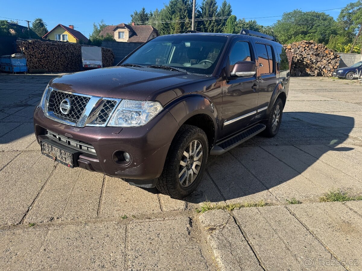 Nissan Pathfinder 3,0V6 Automat - 2