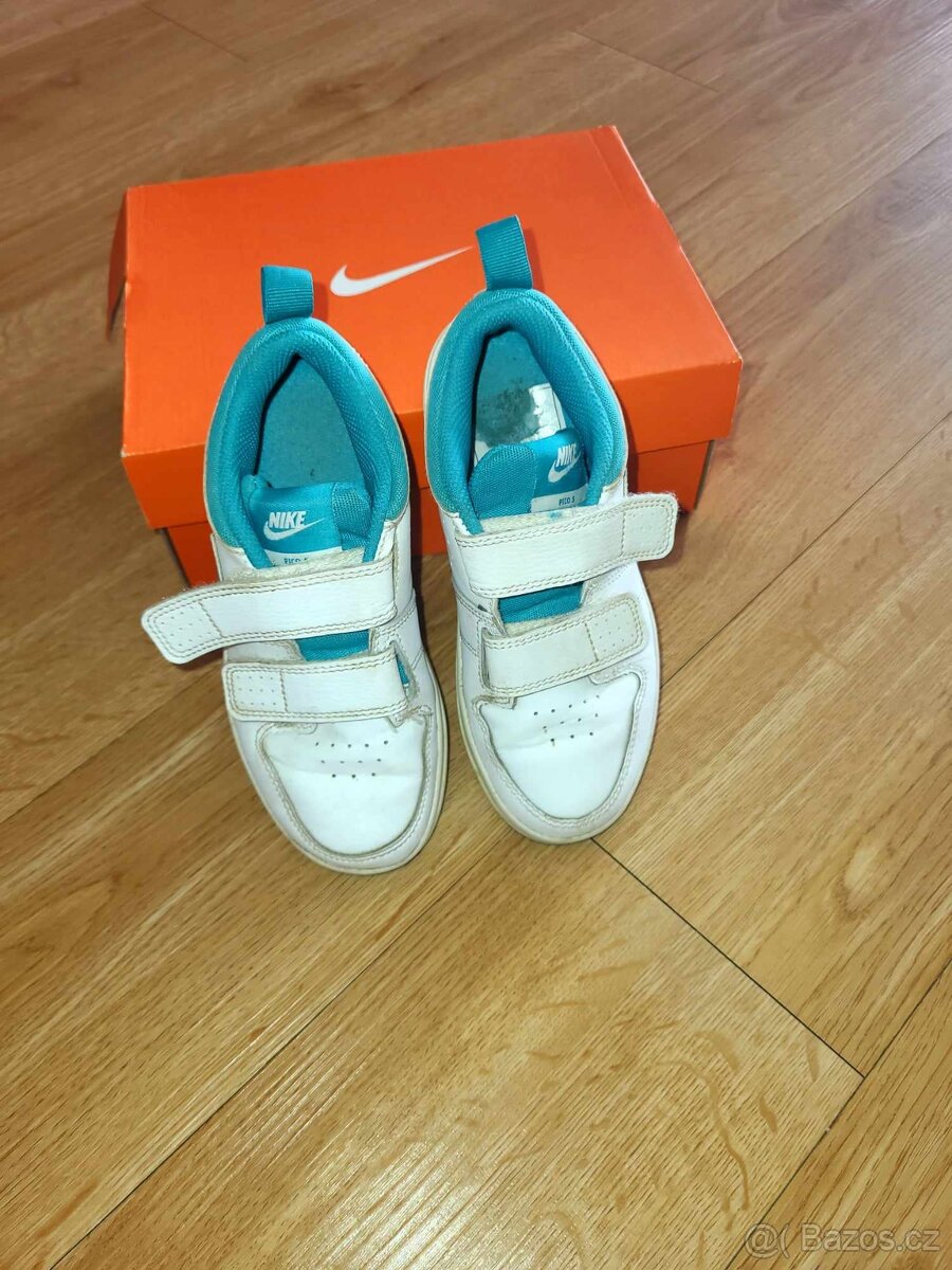Tenisky NIKE - 2