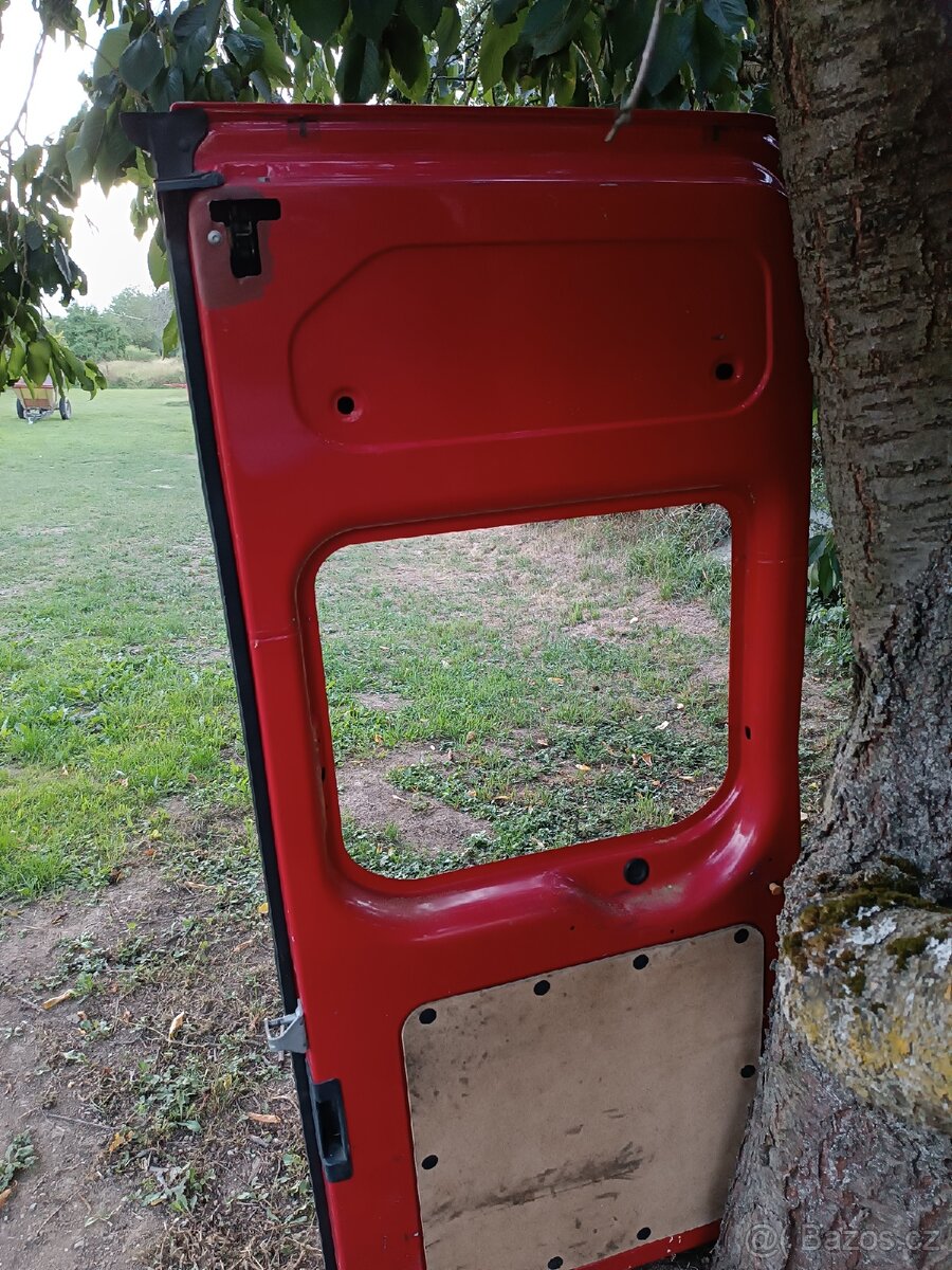 Zadní dveře Ford transit. - 2