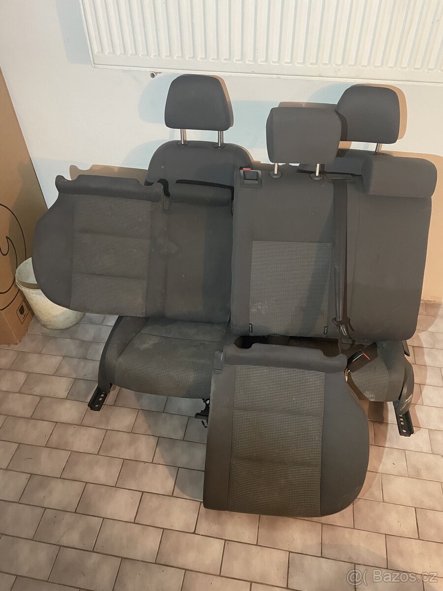 Prodám sedadla z VW golf 5 - 2