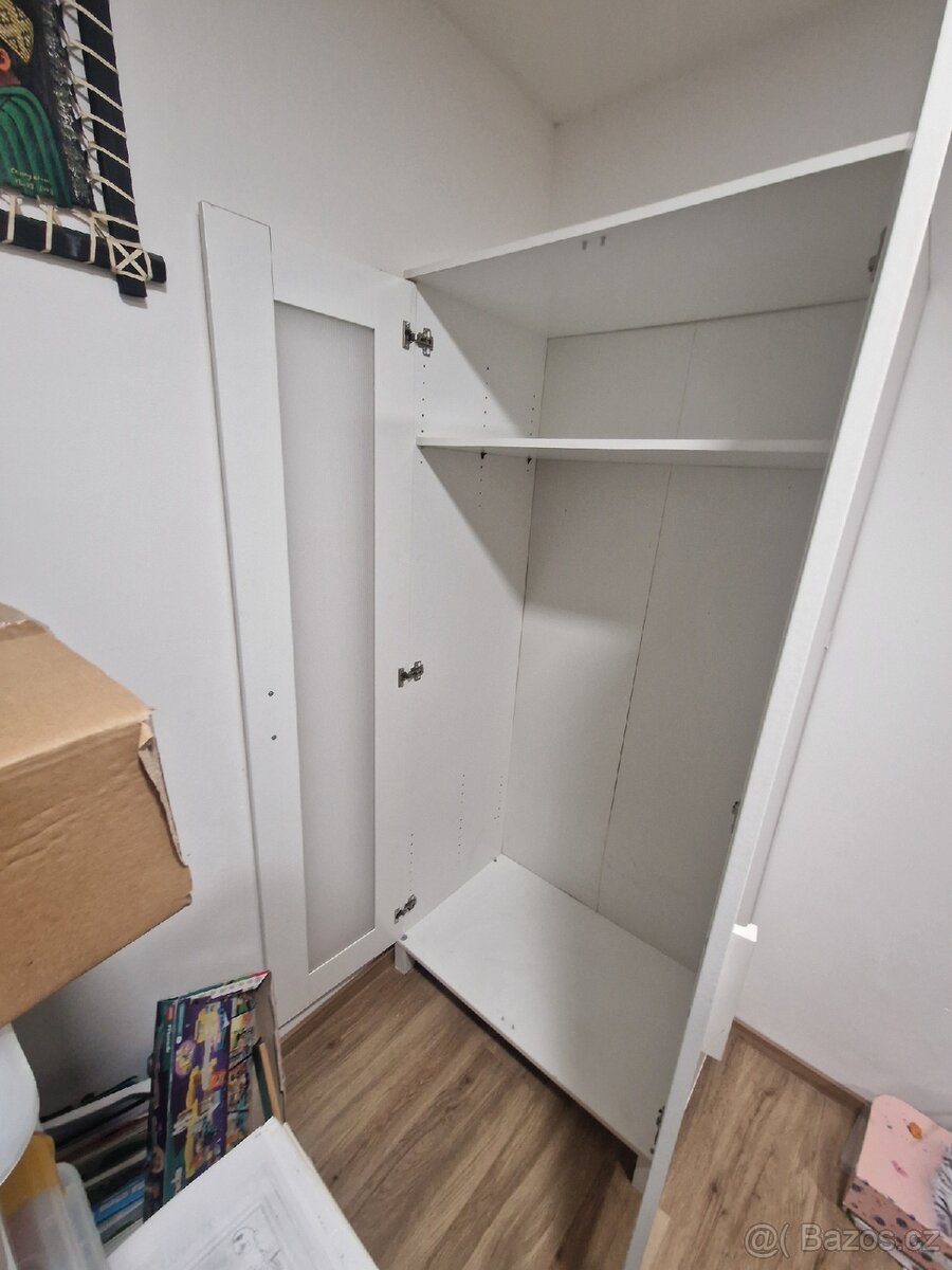 skříň IKEA - 2