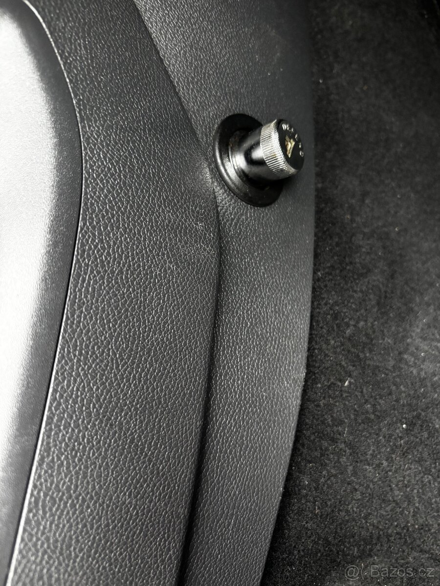 VW Jetta - 2