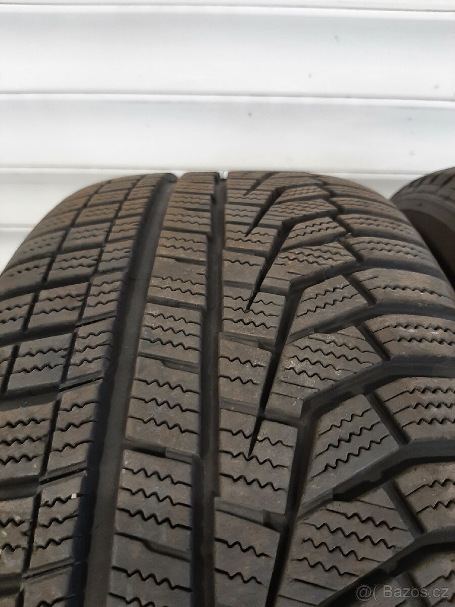 Zimní pneu 215/55r16 Hankook - 2