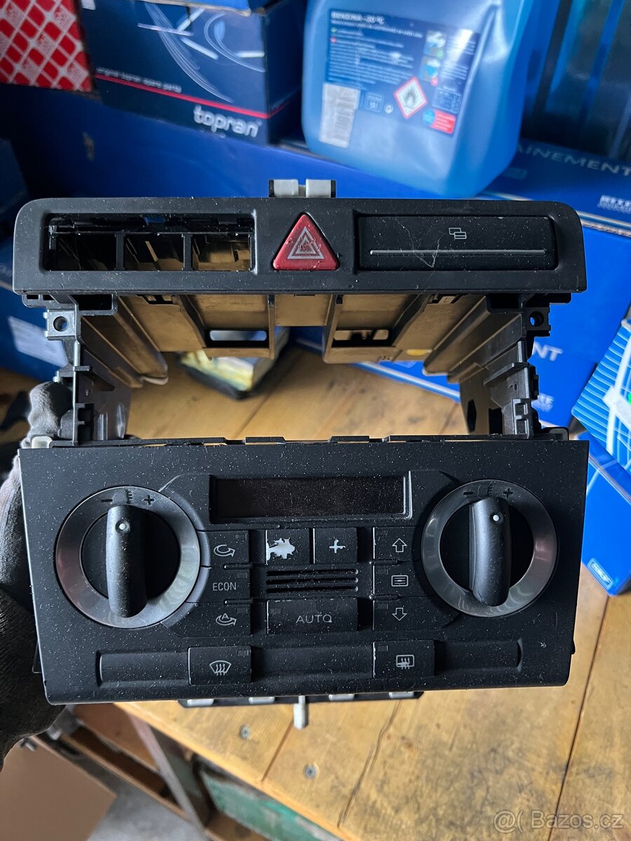 Prodám rámeček a autorádio pro Audi a3 8p - 2