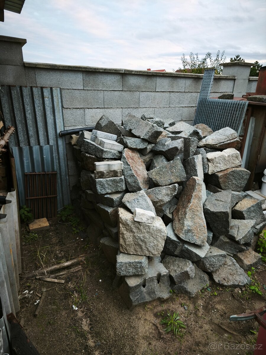 Žulový kámen k odvozu - 2