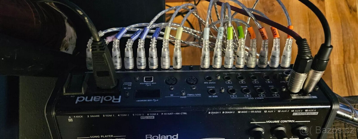 Elektronická bicí souprava Roland TD30KV, ve výborném stavu. - 2