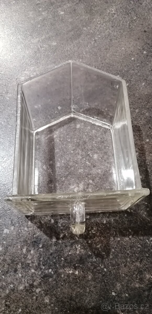 Skleněné šuplíky - 2