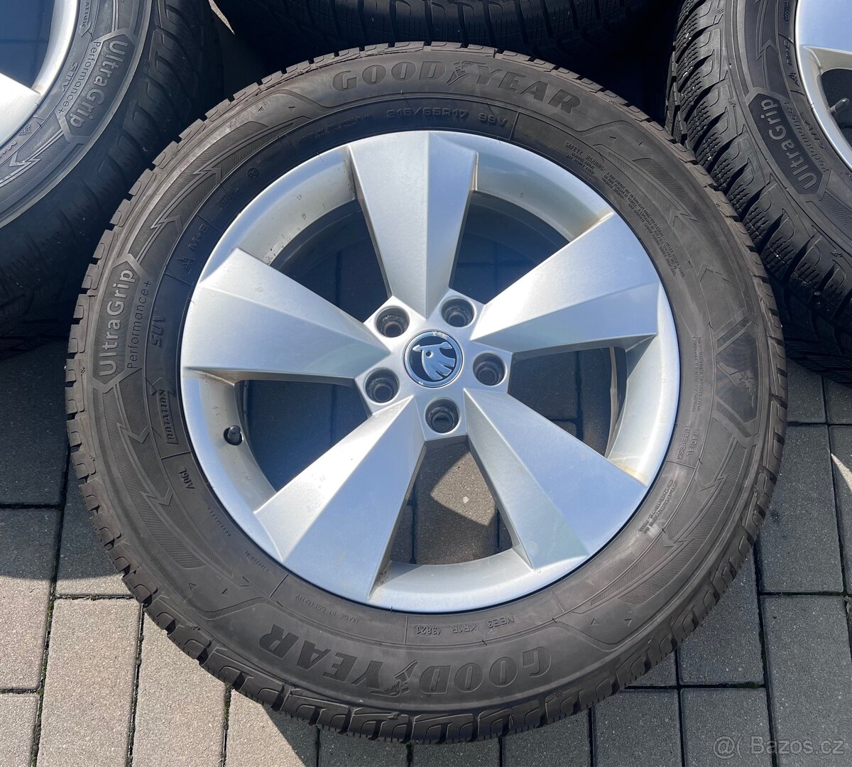 Kodiaq - 17" Nanuq + zimní 215/65 Good Year - 2