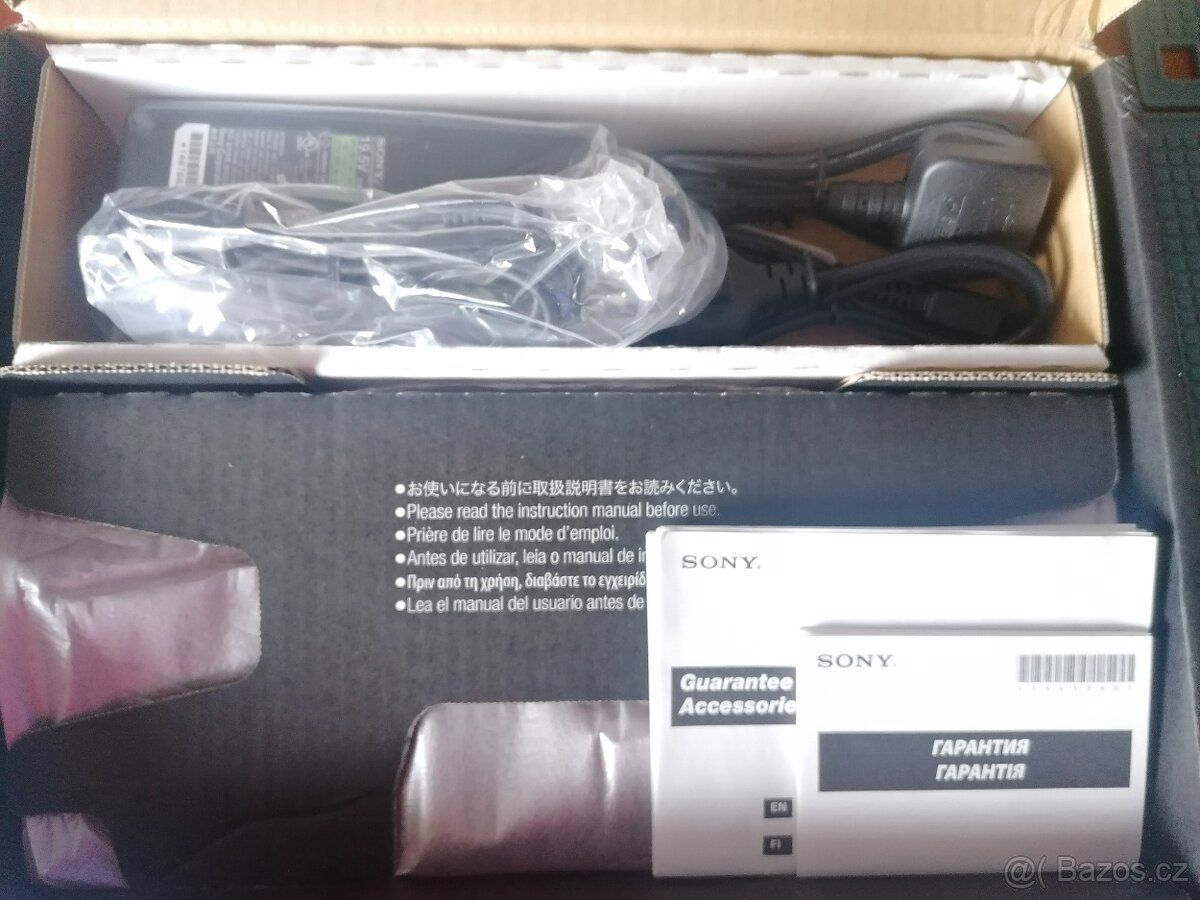 SONY VAIO – dokovací stanice VGP-PRZ10 - 2