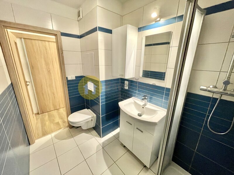 Pronájem bytu 2+1, 60 m2, balkon/sklep, ul. Zvolenská-Strako - 2