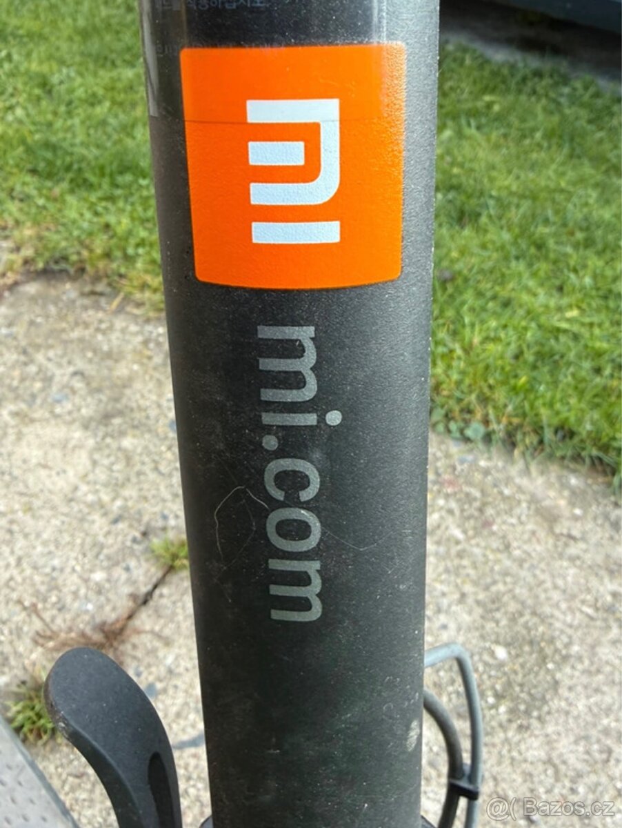 Prodám Ele koloběžku Mi , zánovní - 2