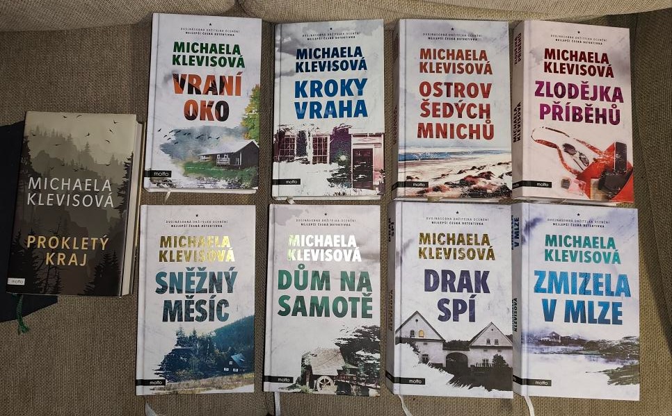 Devět vynikajících detektivek od Michaeli Klevisové - 2