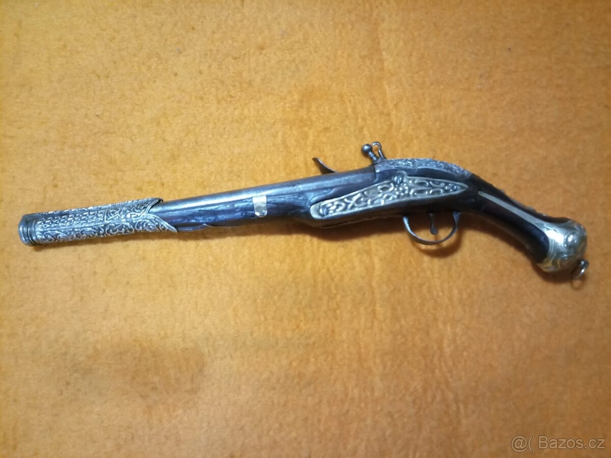 Křesadlová pistole - 2