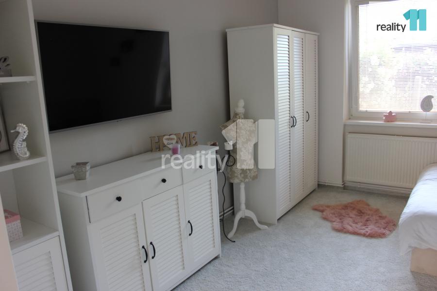 Pronájem pěkného bytu 1+1 svárov 37 m2 po rekonstrukci - 2