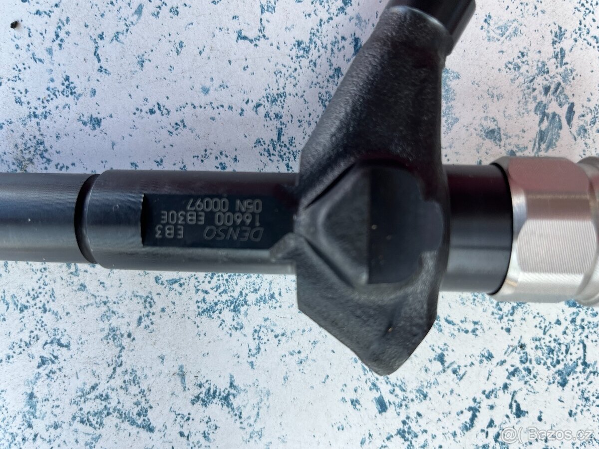nový vstřikovač Denso 16600 EB30E - 2