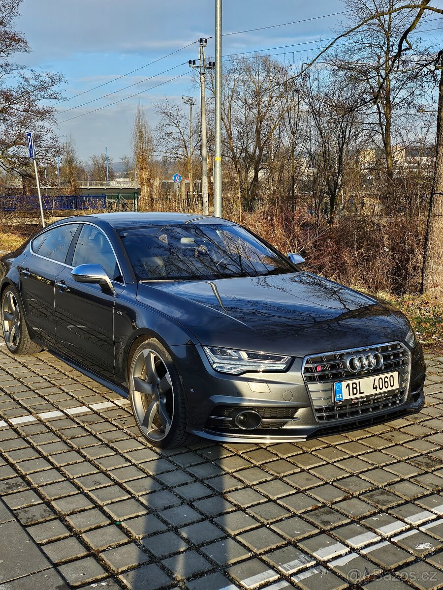 Audi S7, 4.0V8 benzín. Výkon 450kw. - 2