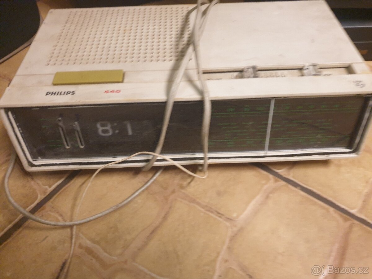 5x reprobedny a retro radio - 2