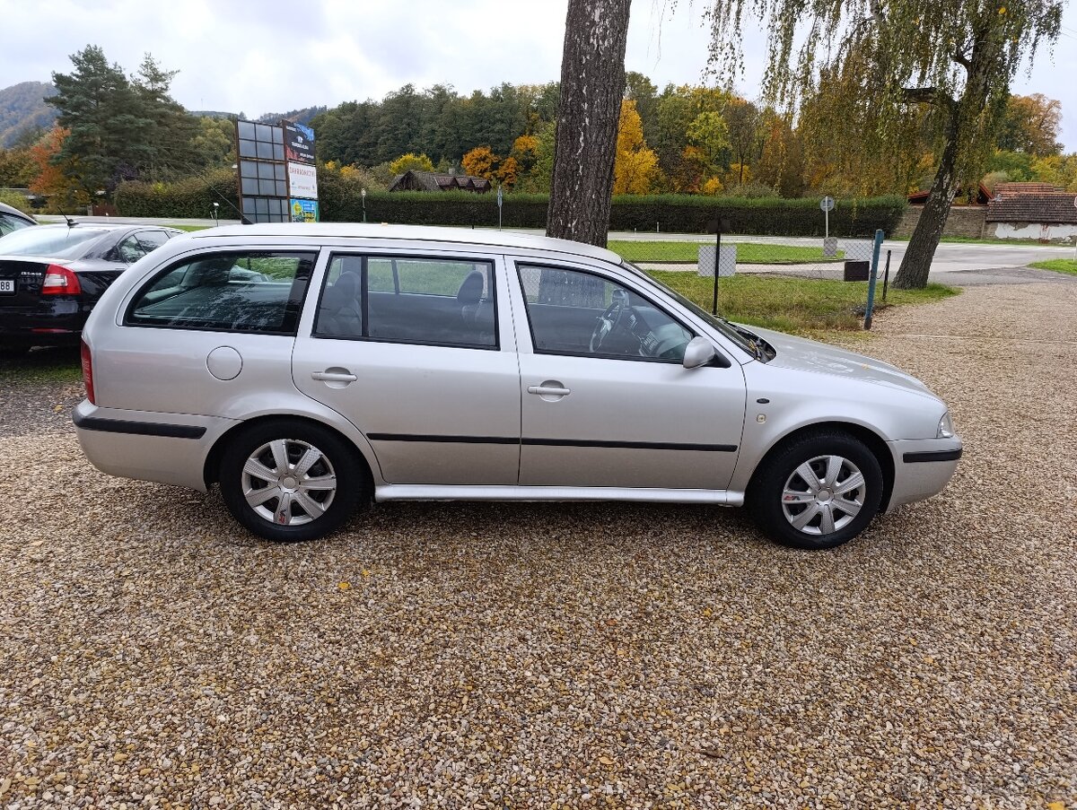 Škoda Octavia 1.9 TDi combi klima - 2