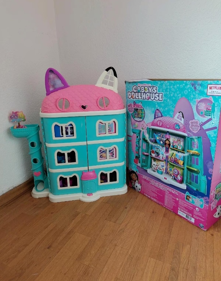 Gabby dollhouse - 2