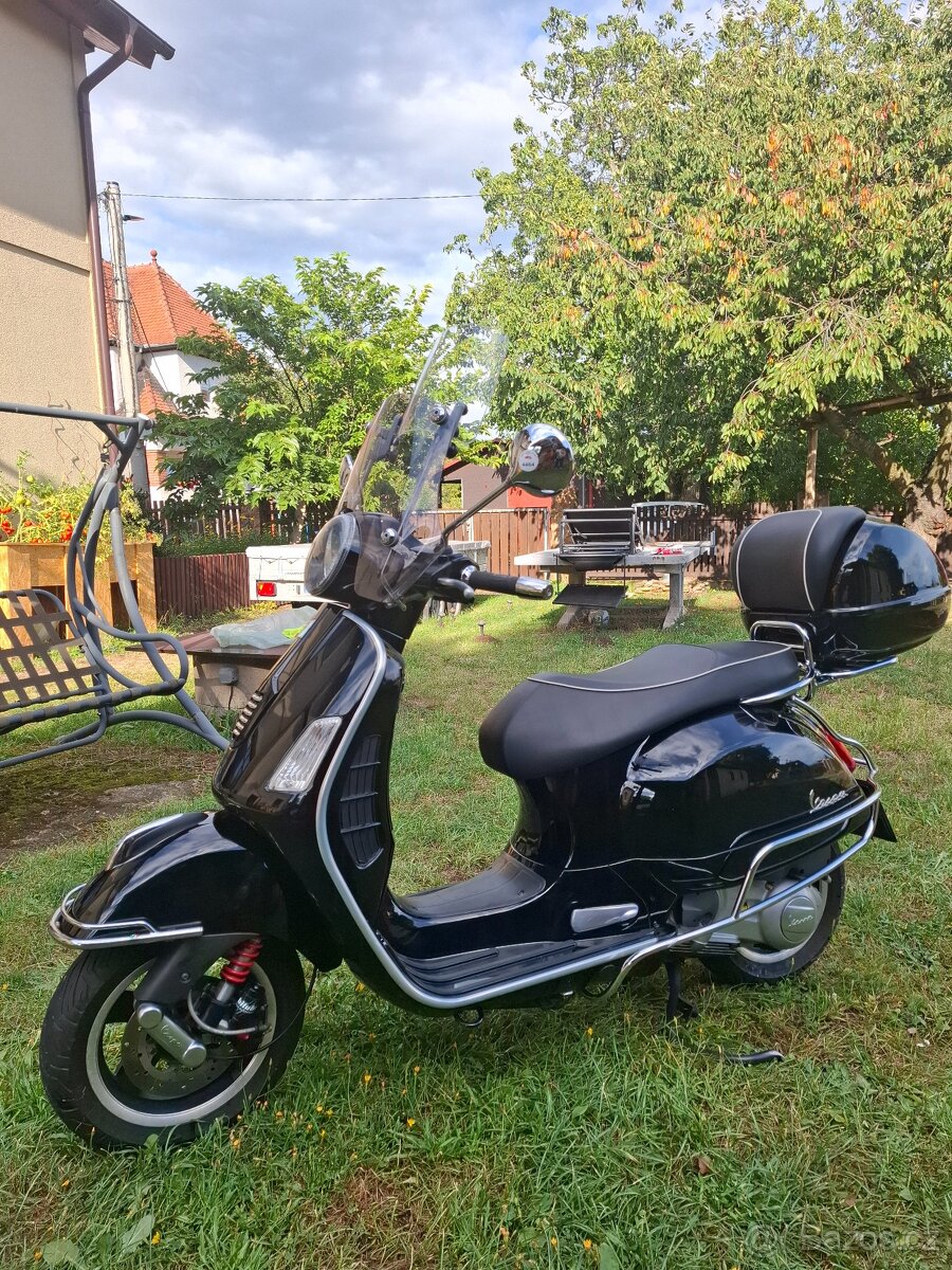 Vespa 300 GTS super - 2
