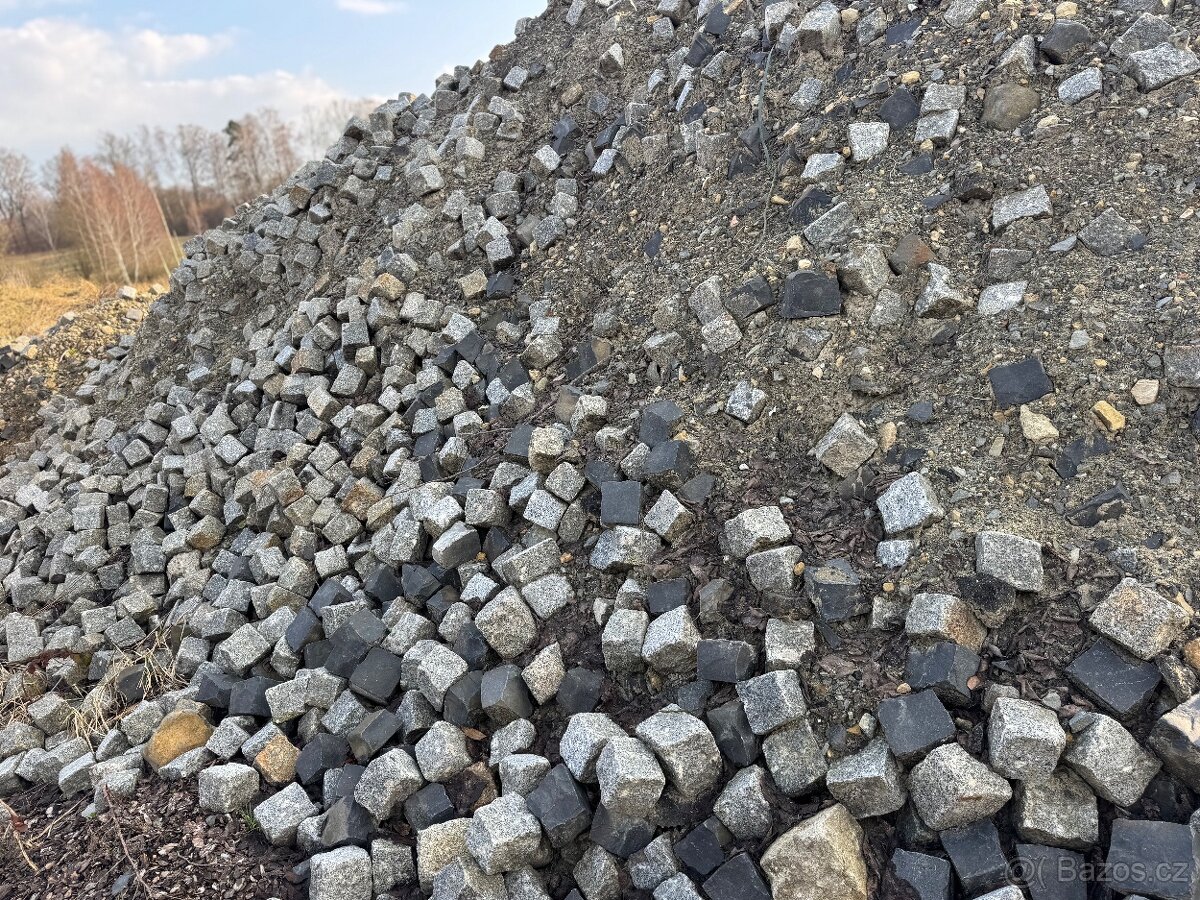 Dlažební kostky 10x10cm - 2