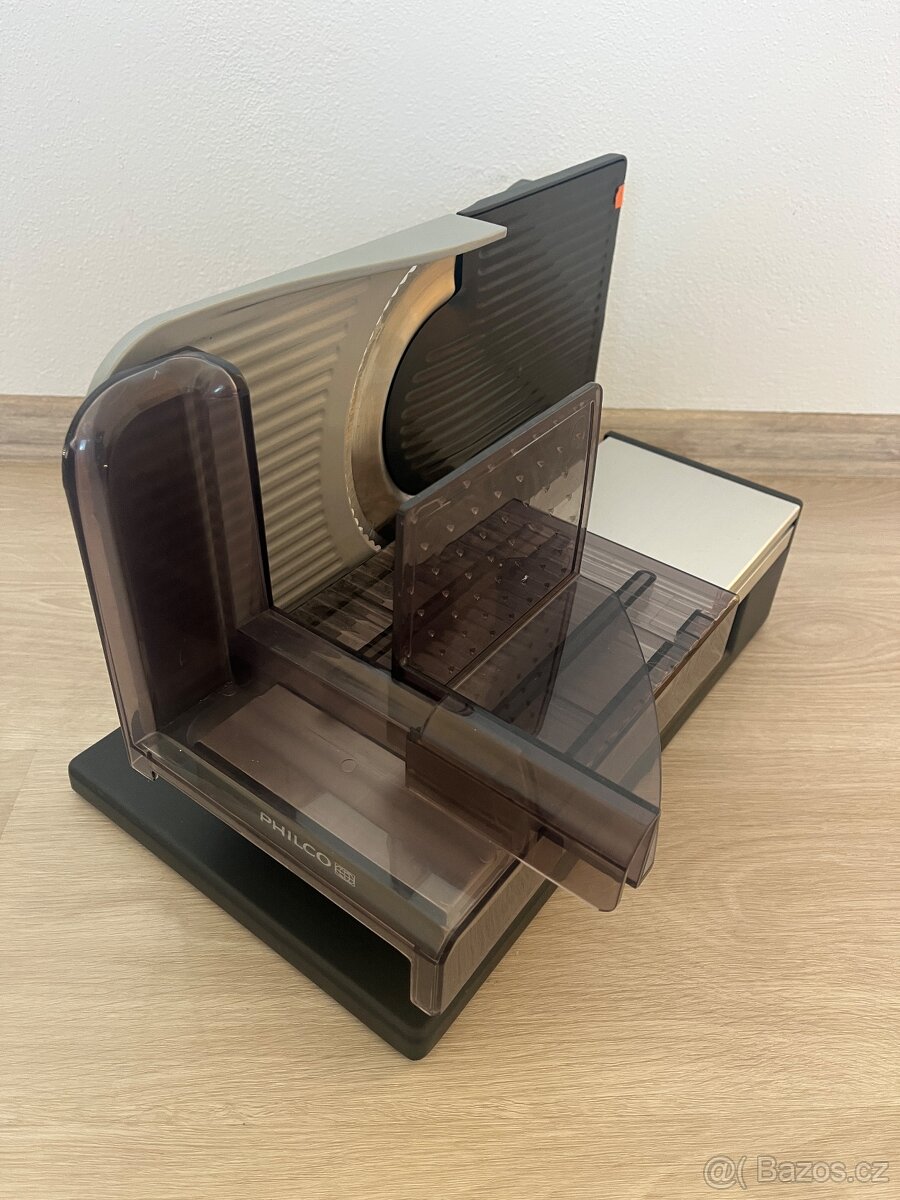 Nářezový stroj PHILCO - 2