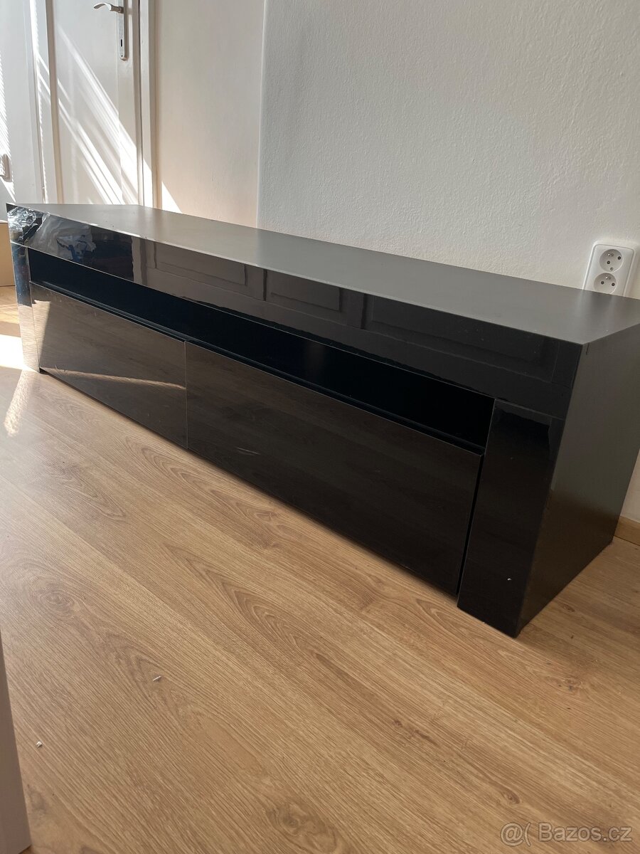 Tv stolek - 2