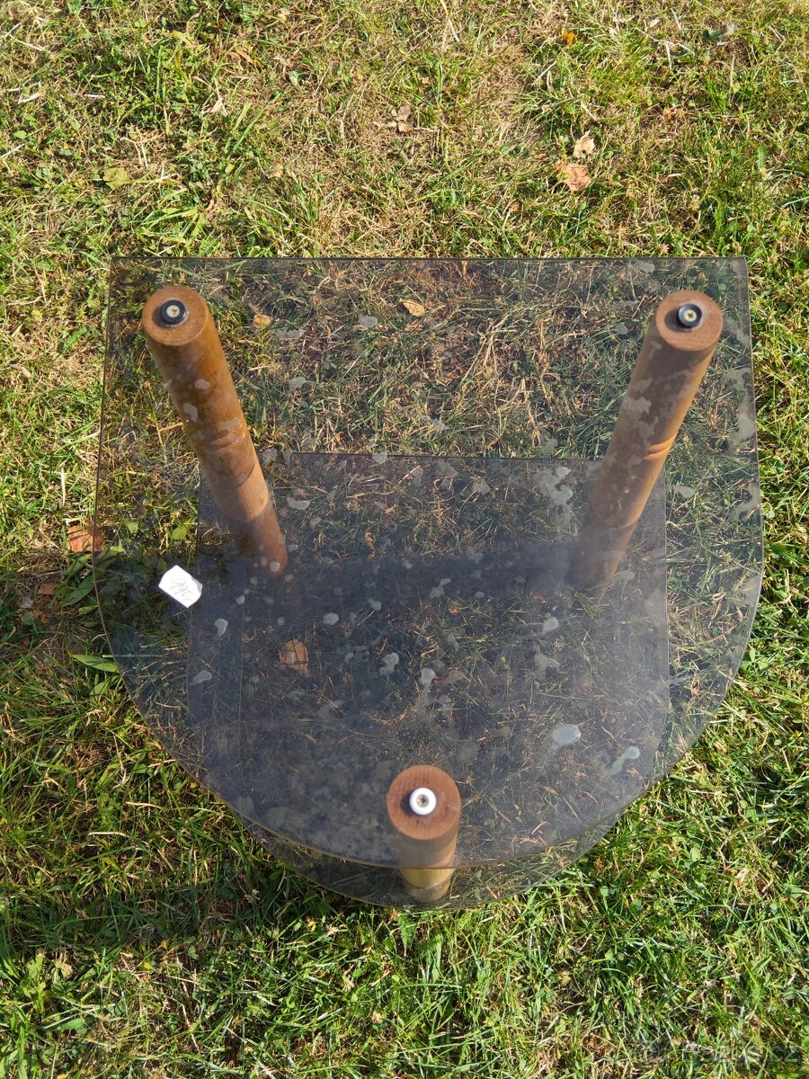 Stolek - 2