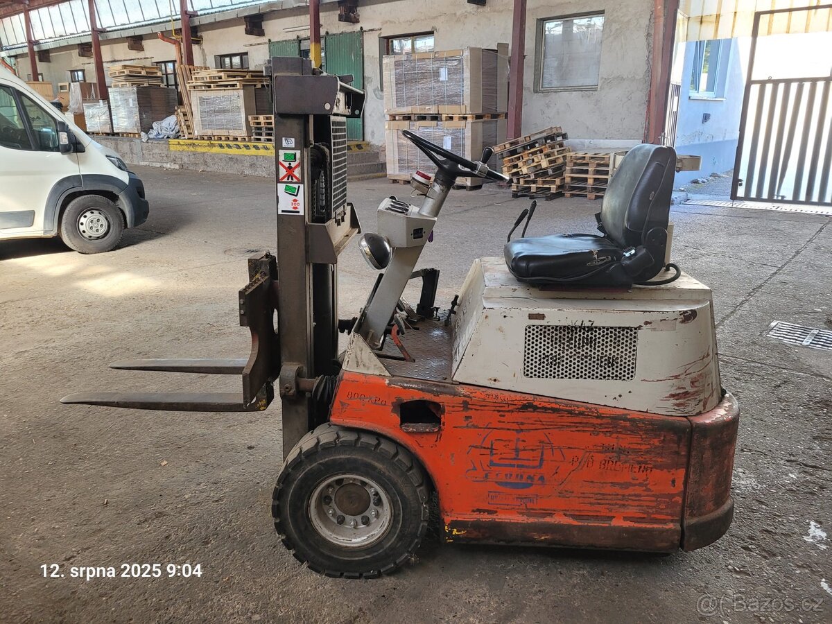 Vysokozdvižný vozík - ještěrka - 2