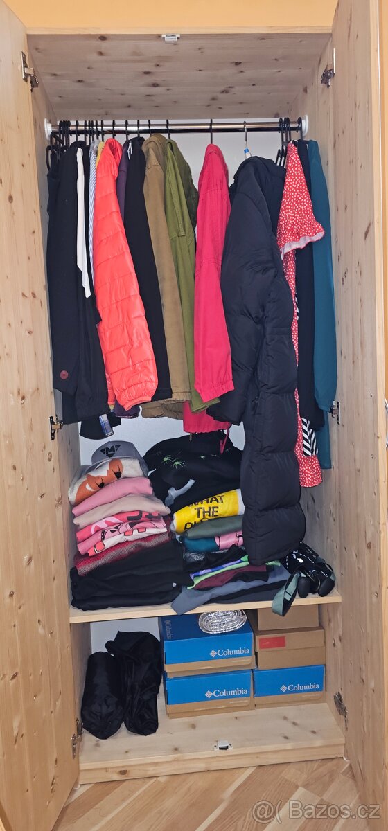 REZERVOVÁNO Šatní skříň - 2