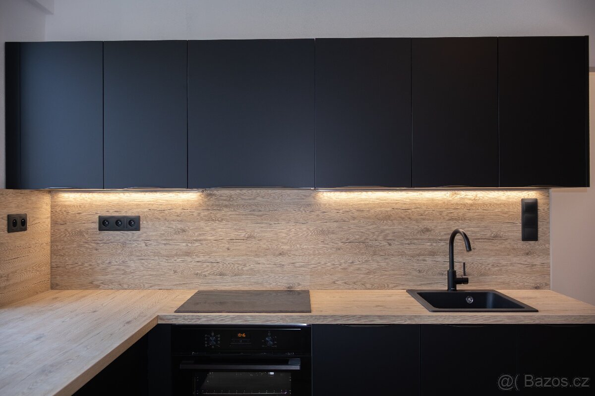 Zrekonstruovaný byt 3 kk 53 m2 s balkonem v nadstandardu - 2