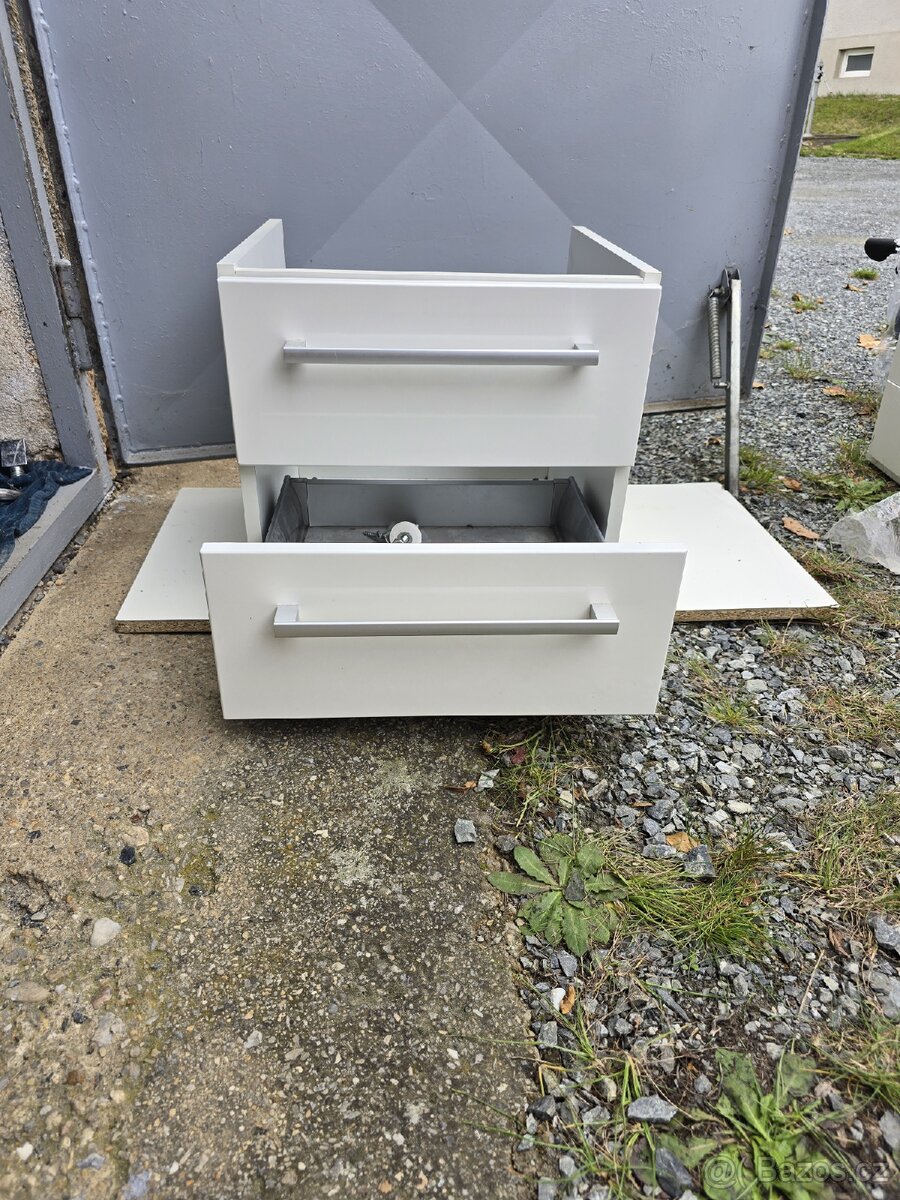 Koupelnový nábytek - 2