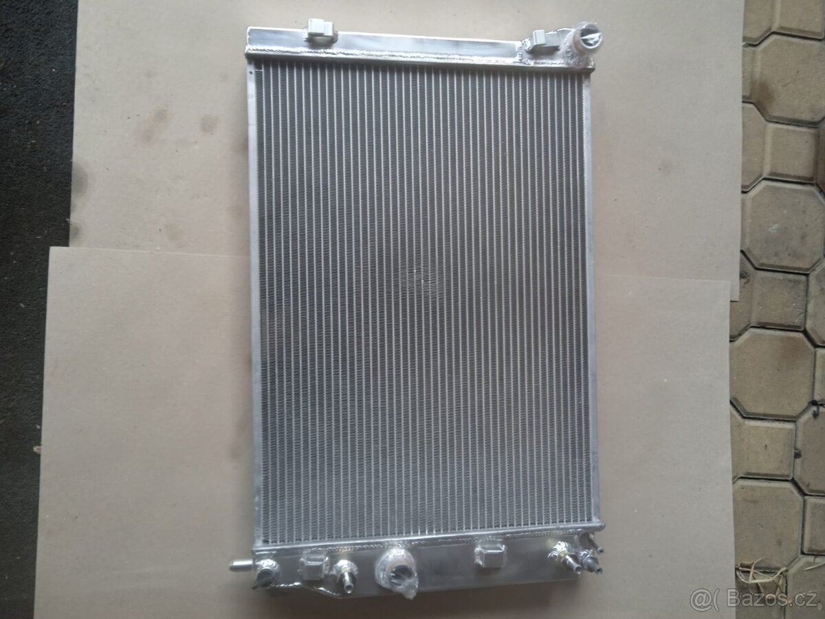 Chladič na Chevrolet Corvette C5 - 2