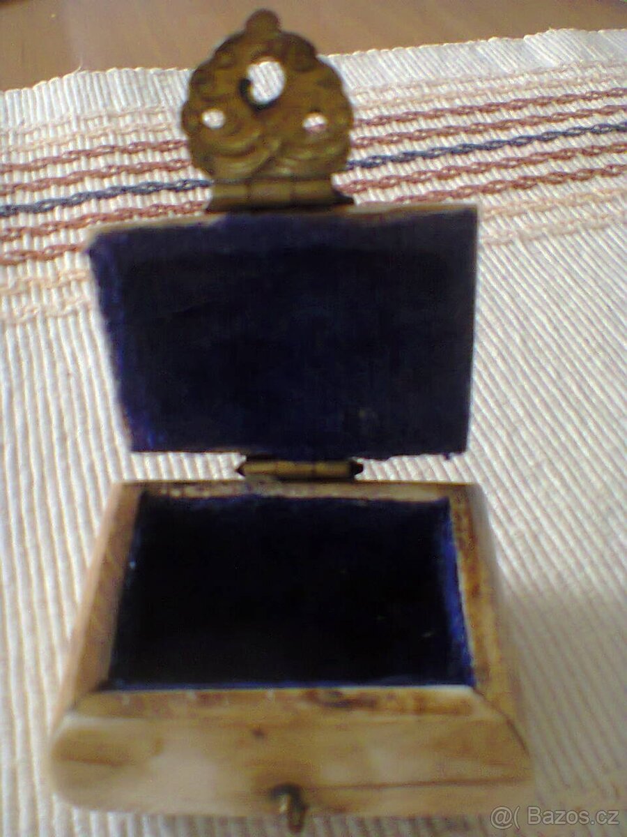 Krabička z Indie na drobné šperky - 2