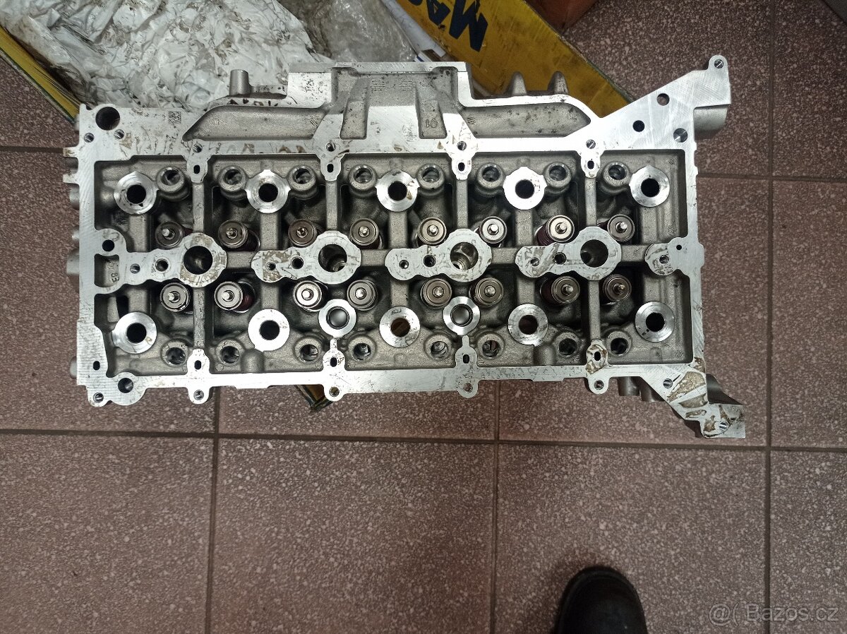 Hlava motoru Ford Transit Custom EcoBlue 2.0 tdci - 2
