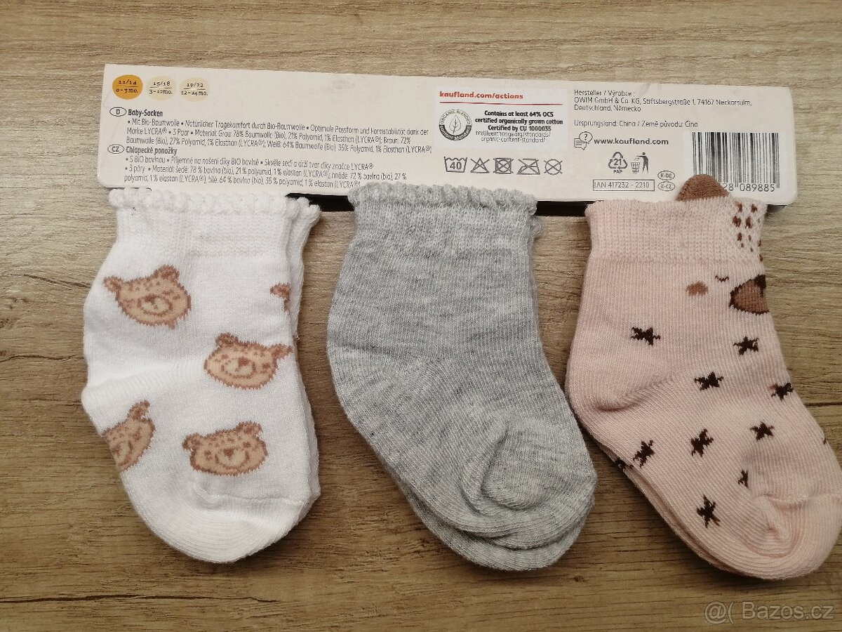 Holčičí míjí ponožky - 2