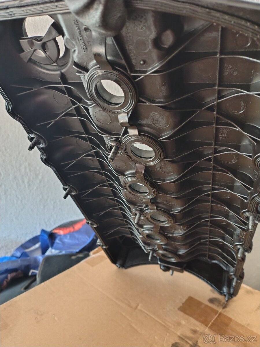 Prodám plně funkční vetyloe víko 3,6 Fsi - 2