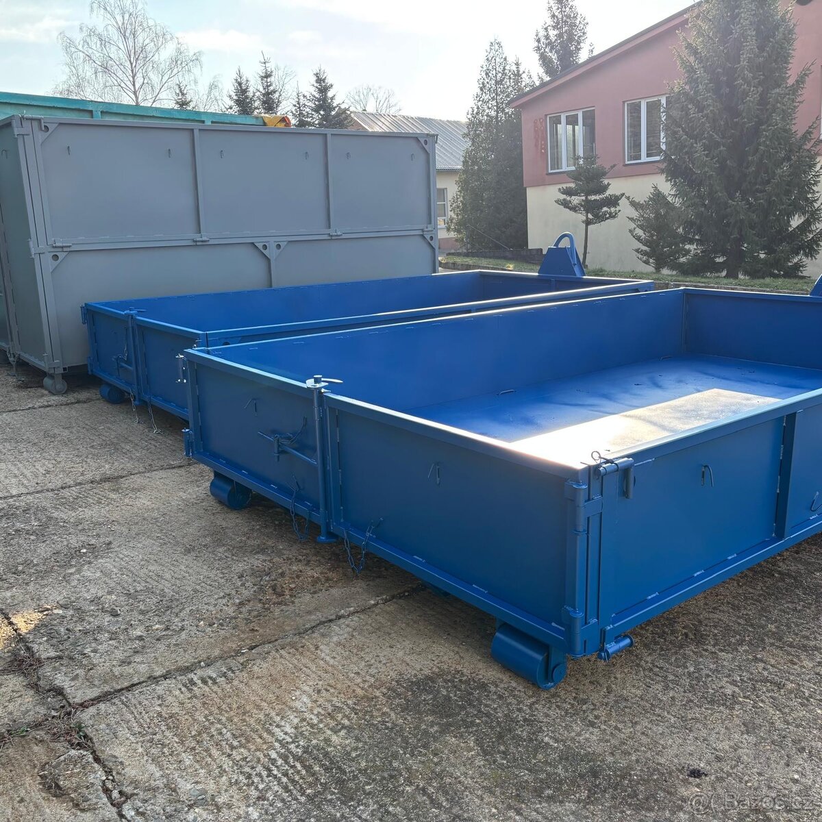 Suťový hákový kontejner - 2