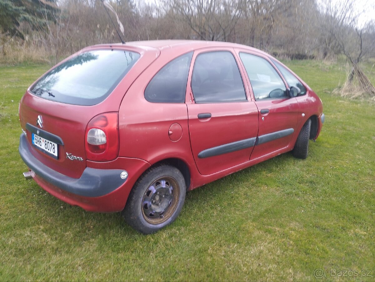 Prodám Citroen Xsara Picasso 1.8i - 2