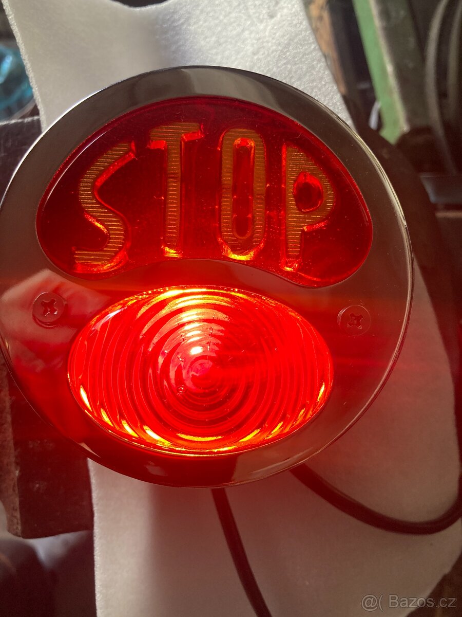 Zadní svítilny - STOP + obrys - 2