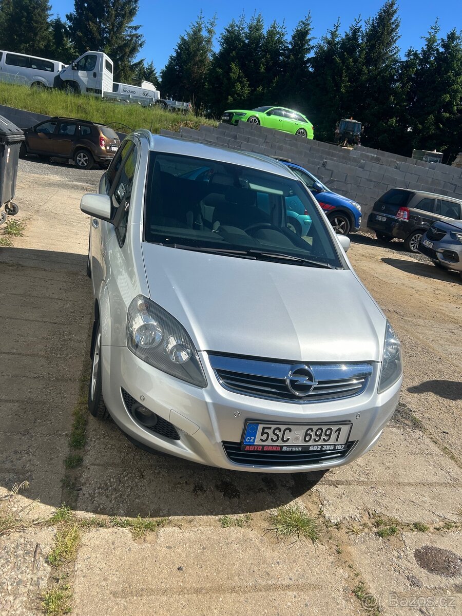 Opel zafira - 2