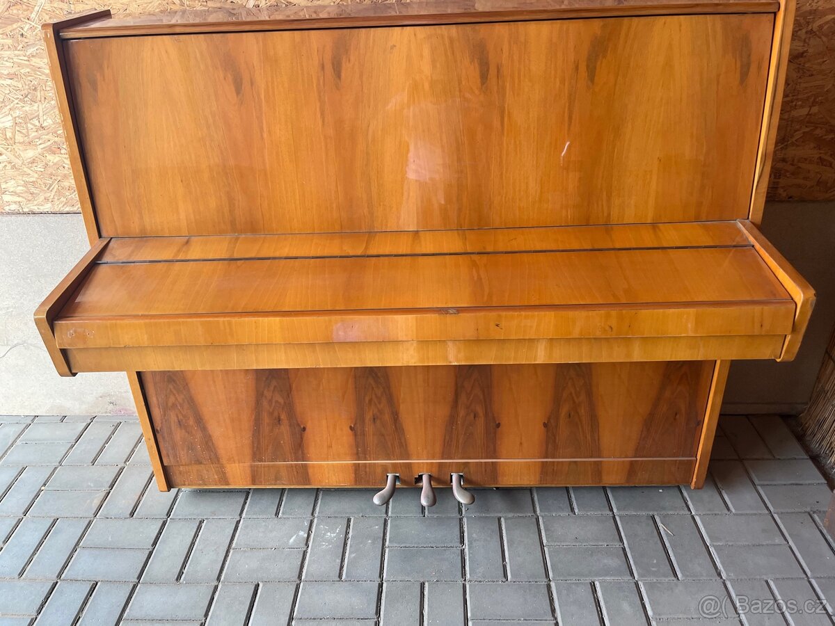 Pianino / klavír - 2