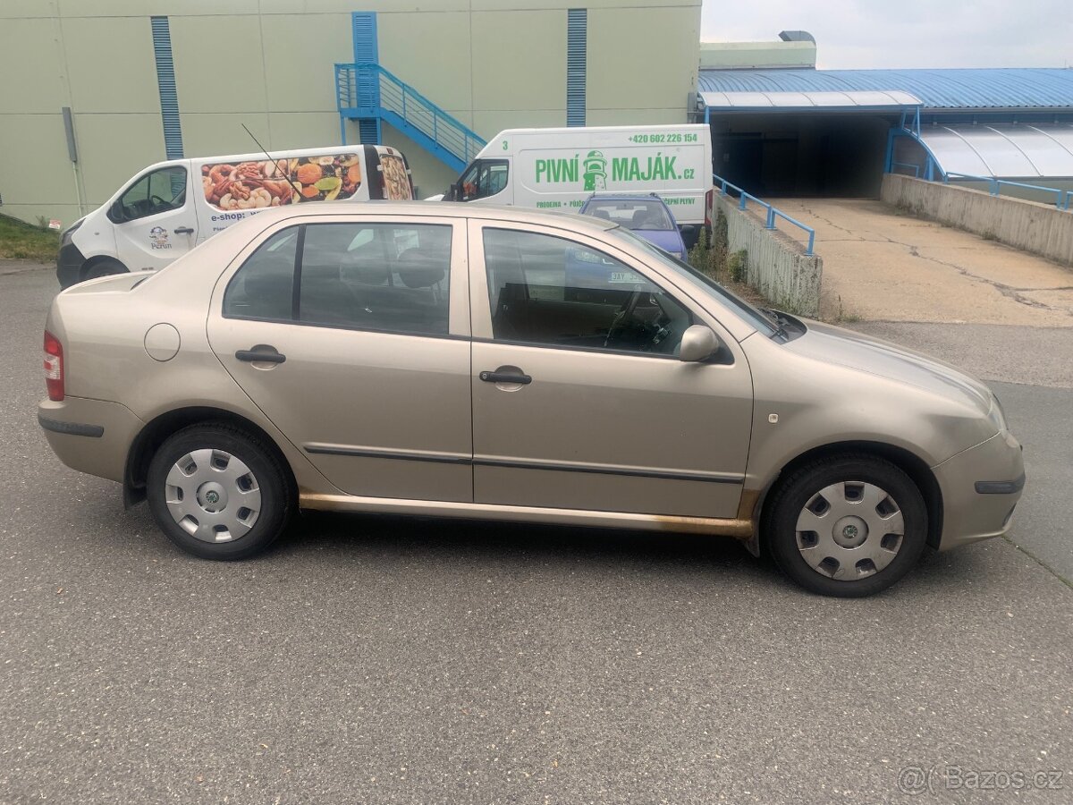 fabie sedan - 2