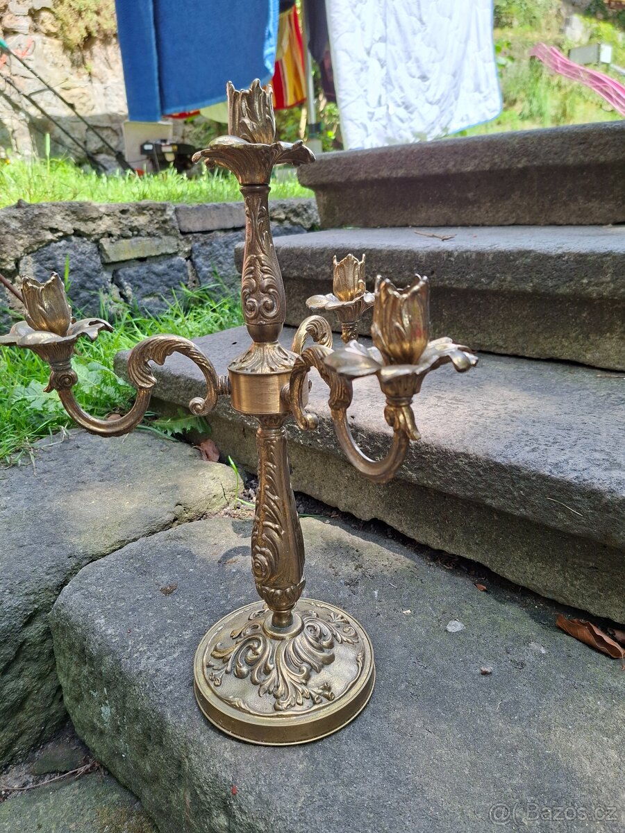 Mosazný svícen - 2
